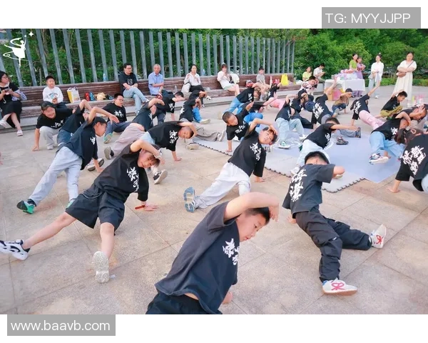 广州街舞队引领潮流最新街舞节奏TOP10精彩呈现